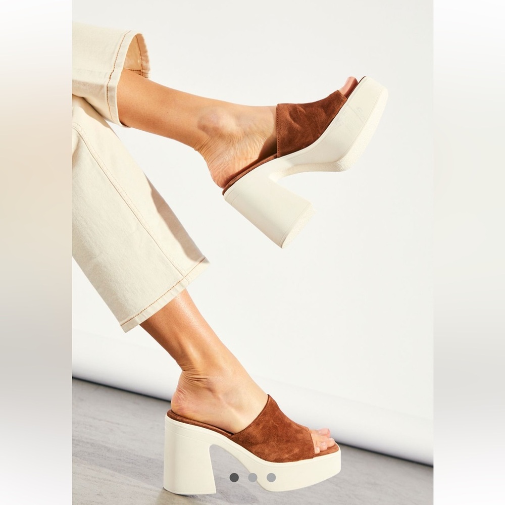 NWOT Free People Zoe Platform Italian Made Mules Brown Size 7 / 37